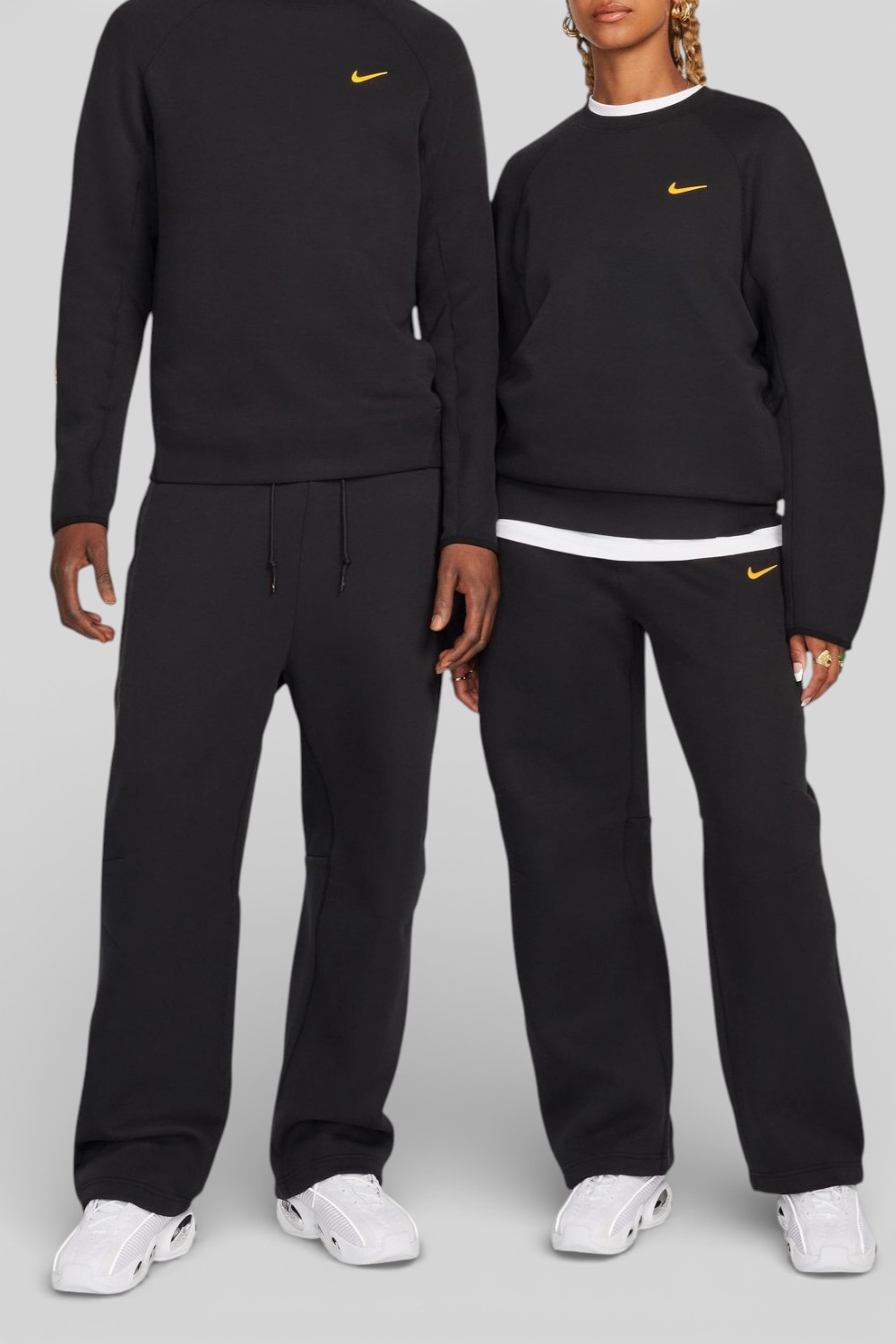 תמונת כל הלוק של מכנסי ג'וגר נייקי X נוקטה